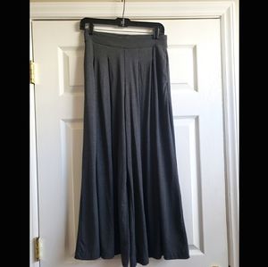 Dark gray Uniqlo culottes